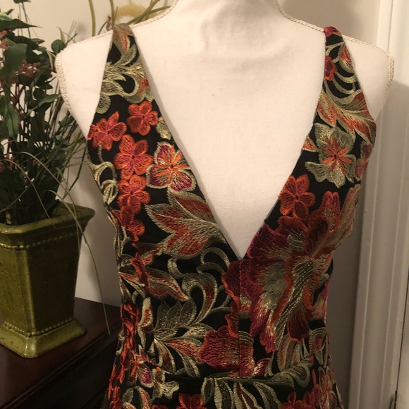 STUNNING PARTY DRESS/FORMAL DRESSES - Picture 6 of 7